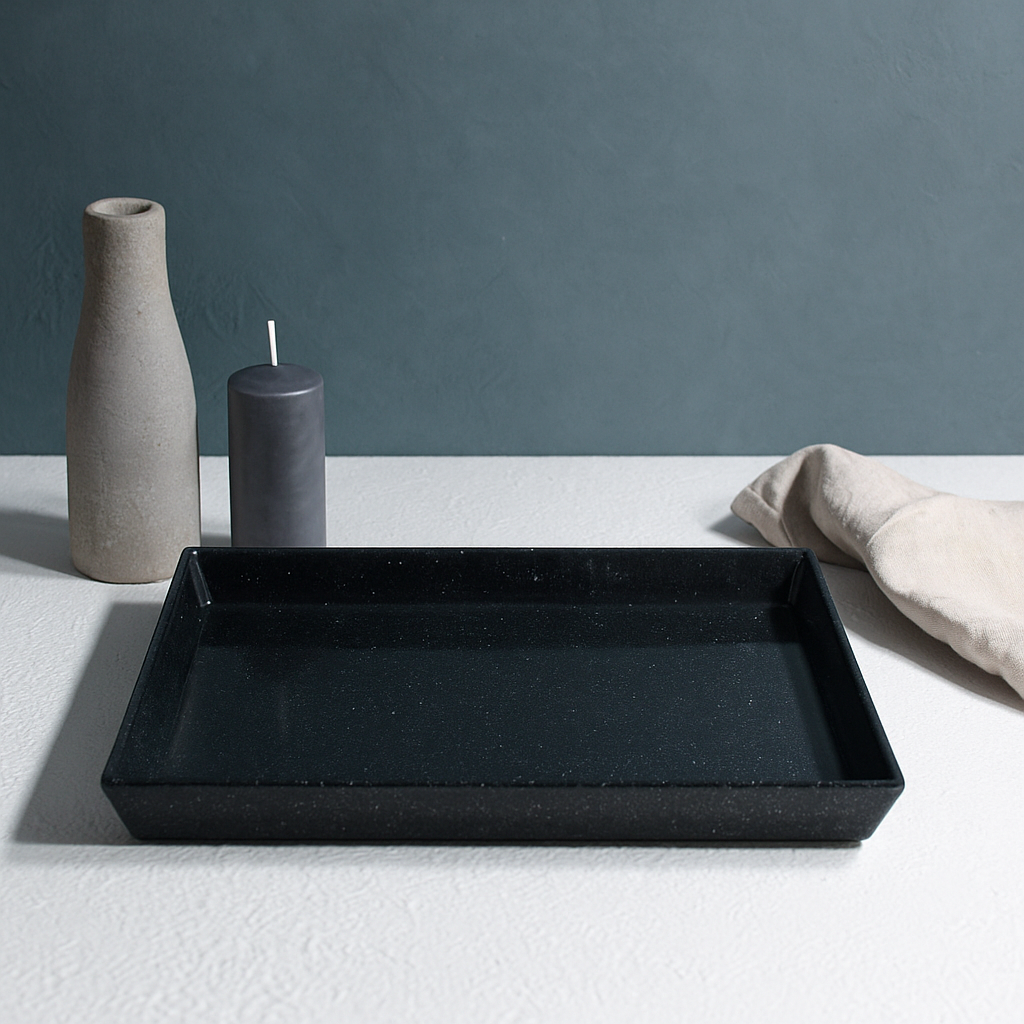 Rectangular tabletop tray