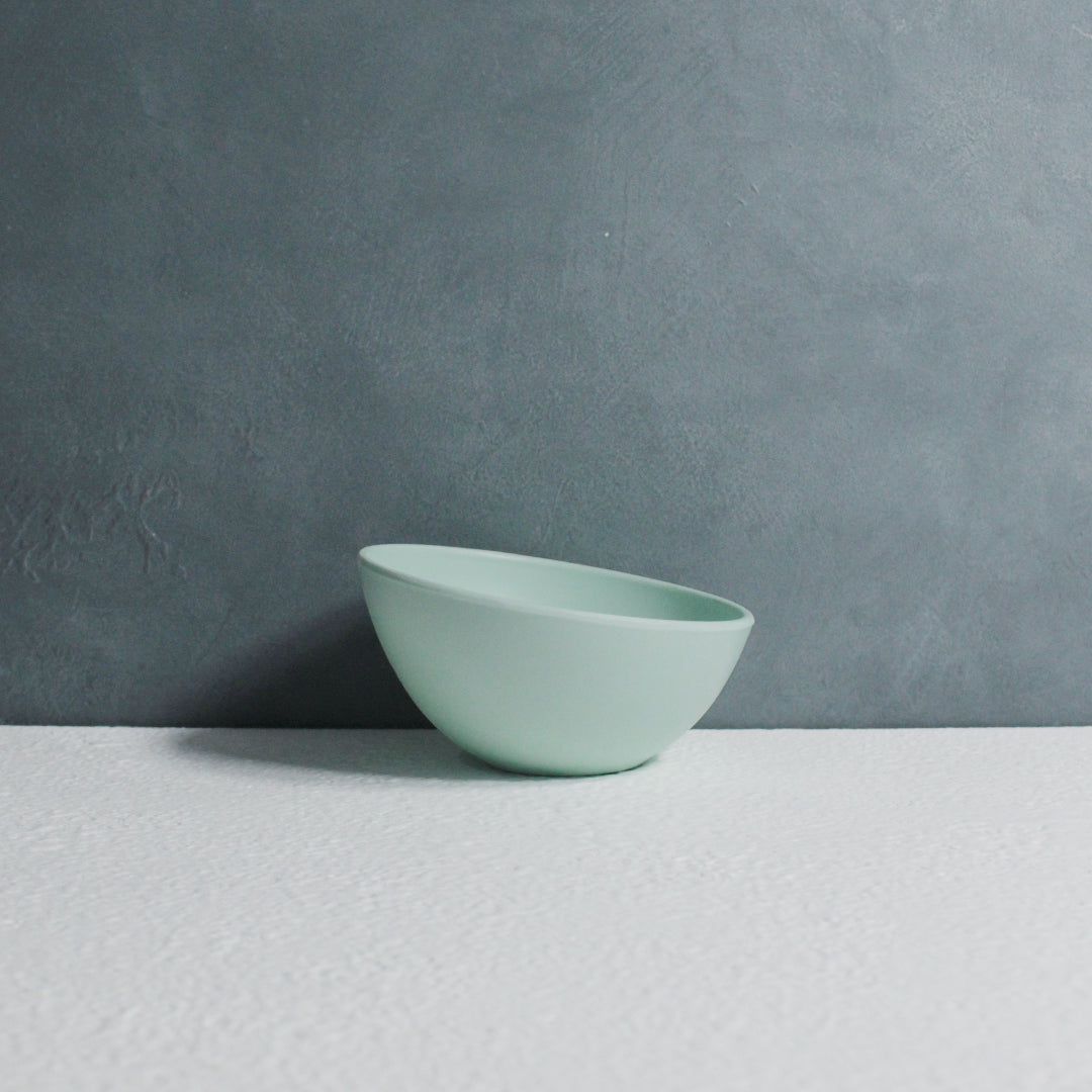 Curved_Dessert_Bowl_-_Green-2_7b5b16d1-a9c0-4f9c-bd20-64e182670e15.jpg