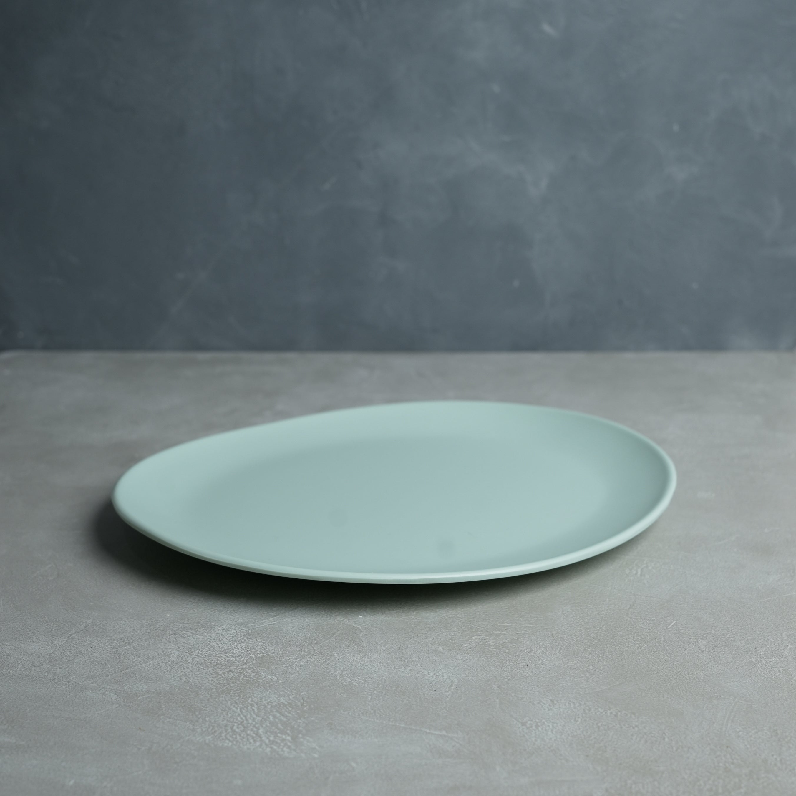 Oval serving dish