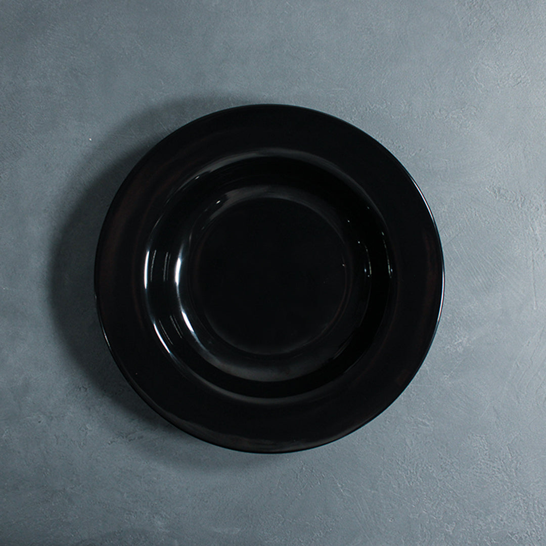 Round Rimmed Dinner Plate