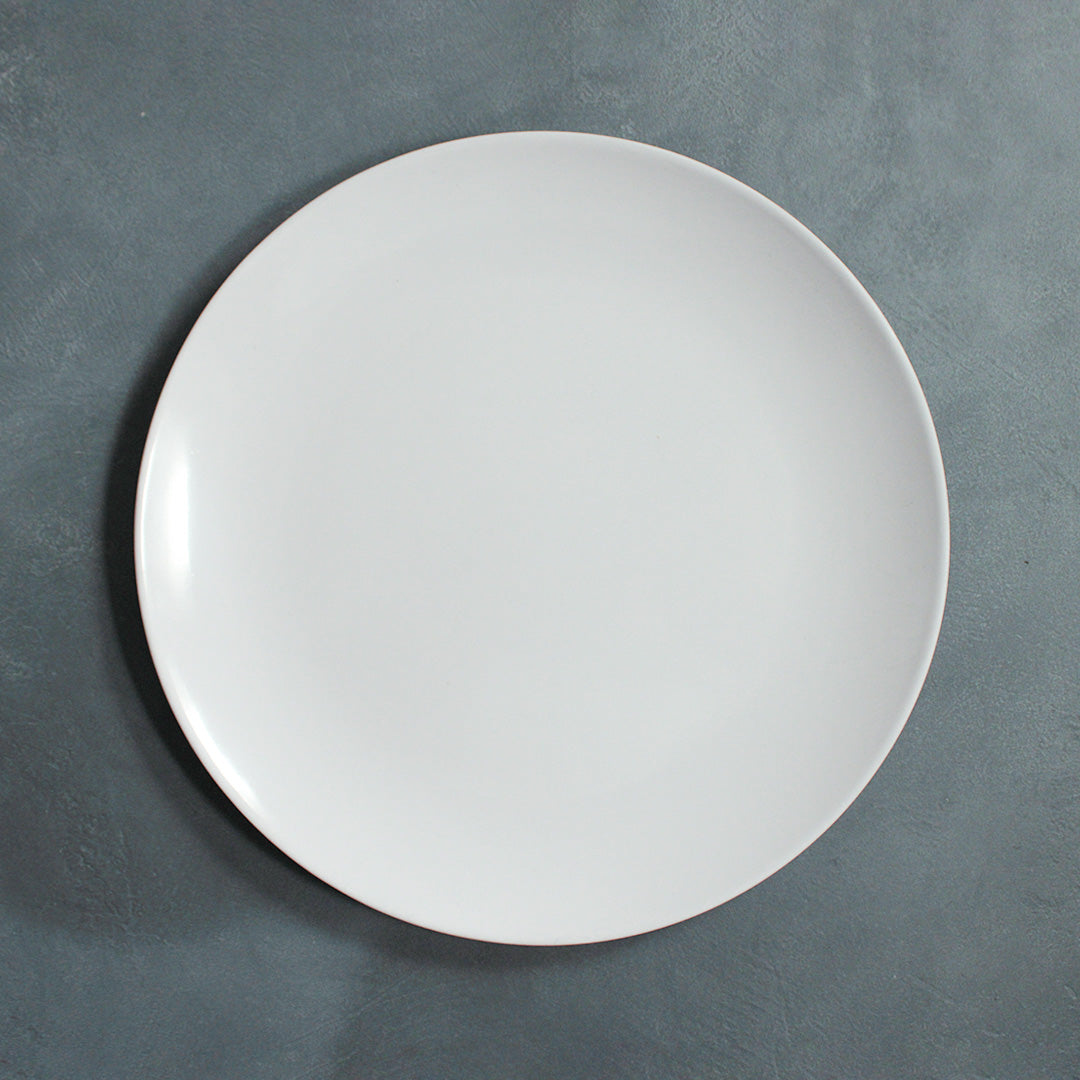 Round serving dish